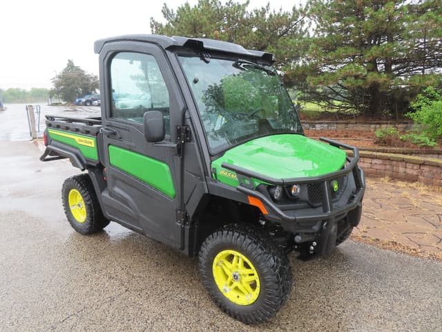 Image of John Deere XUV 845M equipment image 1