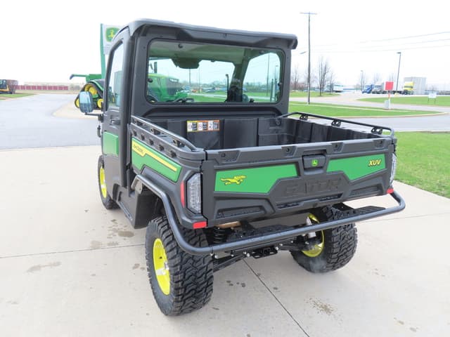 Image of John Deere XUV 845M equipment image 2