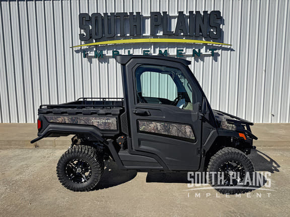 Image of John Deere XUV 845R equipment image 1