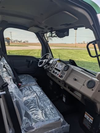 Image of John Deere XUV 845R equipment image 4