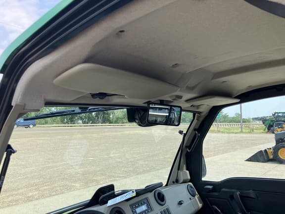 Image of John Deere XUV 845R equipment image 4