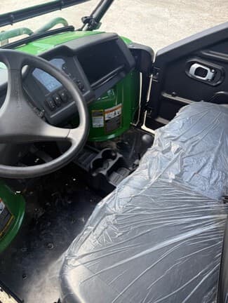 Image of John Deere Gator XUV 855M S4 equipment image 4