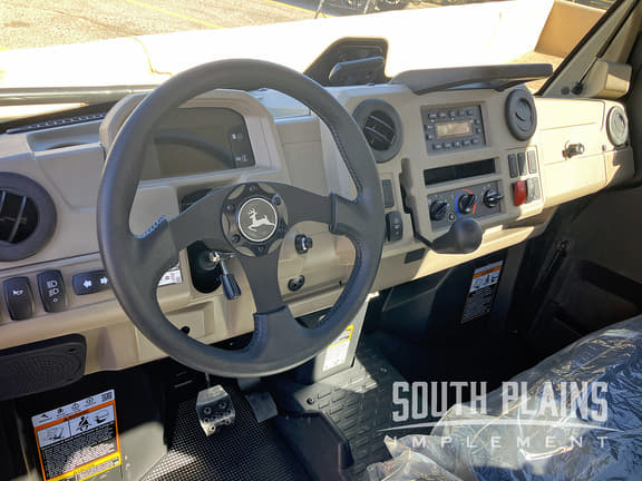 Image of John Deere XUV 875R equipment image 4