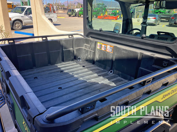 Image of John Deere XUV 875R equipment image 3