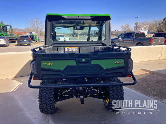 Image of John Deere XUV 875R equipment image 2