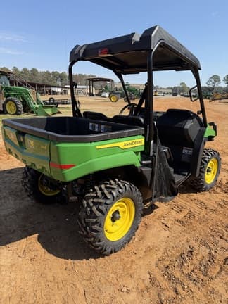 Image of John Deere XUV 560E equipment image 2