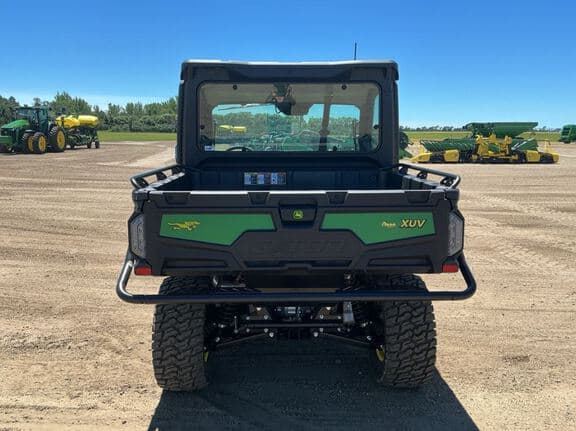 Image of John Deere XUV 845M equipment image 3