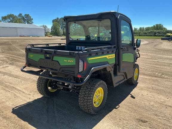 Image of John Deere XUV 845M equipment image 4