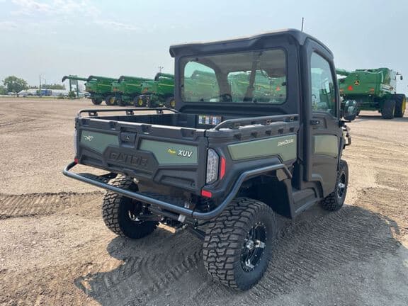 Image of John Deere XUV 845M equipment image 4
