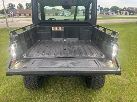 Image of John Deere XUV 845M equipment image 3