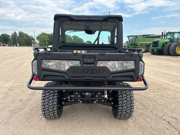 Image of John Deere XUV 845M equipment image 3