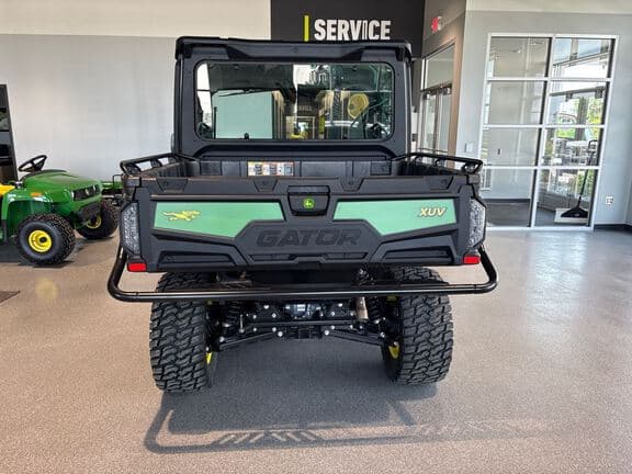 Image of John Deere XUV 845M equipment image 4
