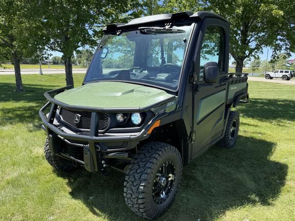 2026 John Deere XUV 845M Equipment Image0