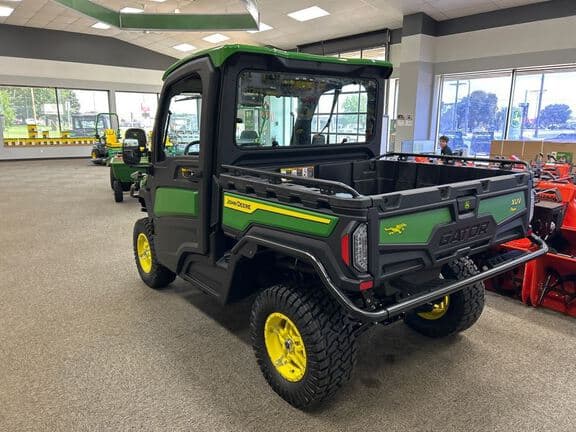Image of John Deere XUV 845R equipment image 2