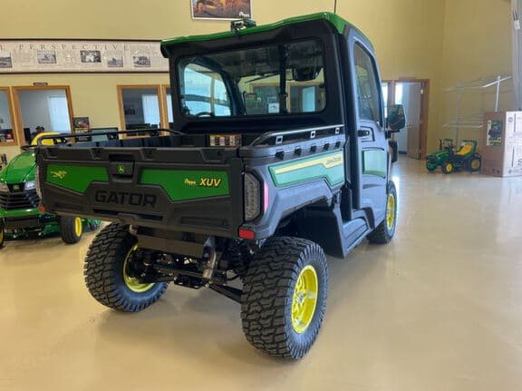Image of John Deere XUV 845R equipment image 4