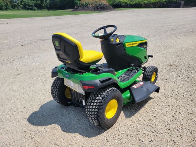 Image of John Deere S240 equipment image 2
