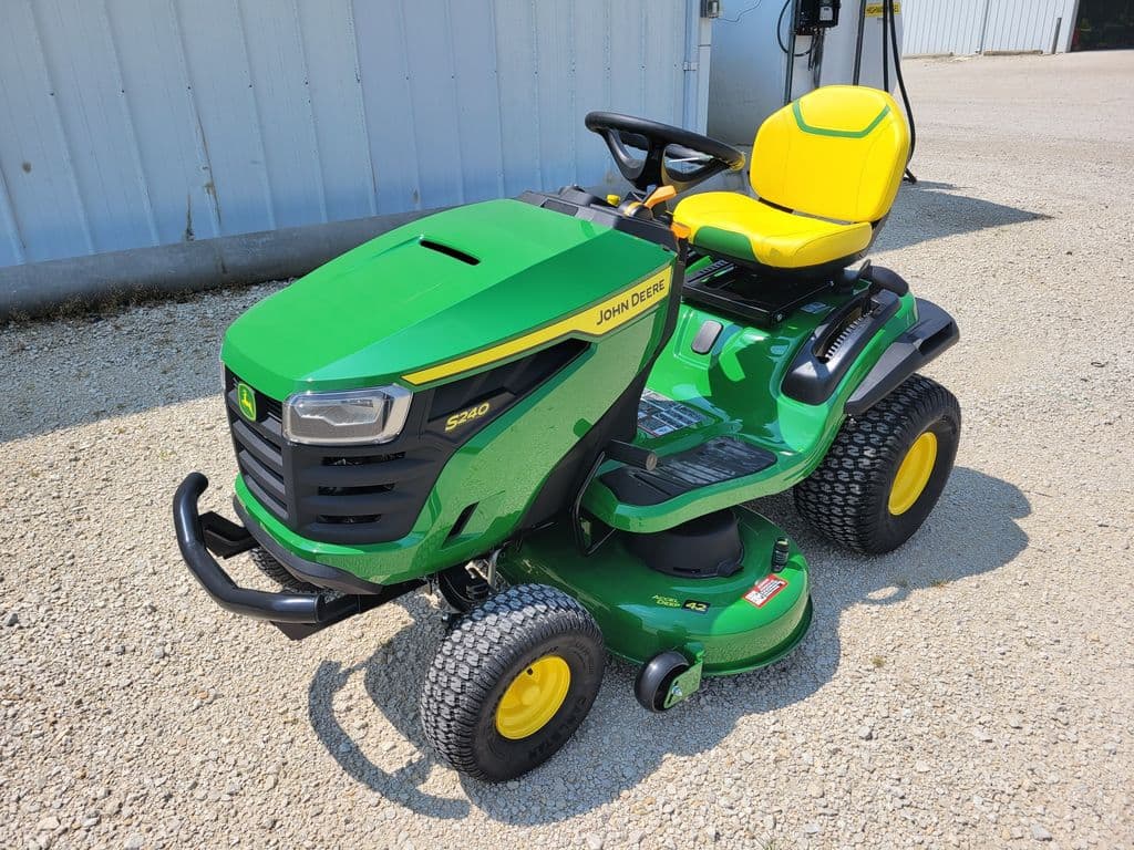 Image of John Deere S240 Primary image