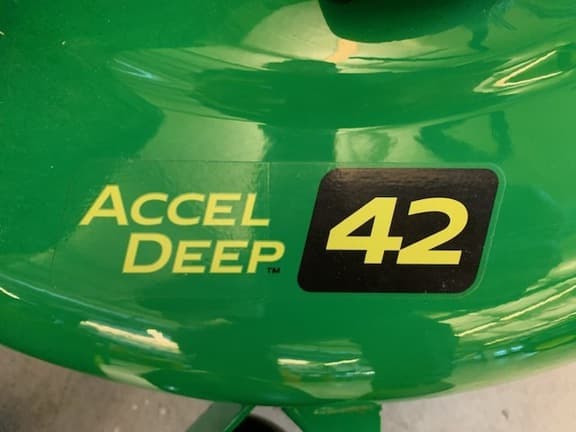 Image of John Deere Z315E equipment image 4