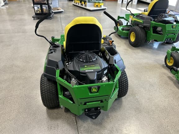 Image of John Deere Z320M equipment image 4