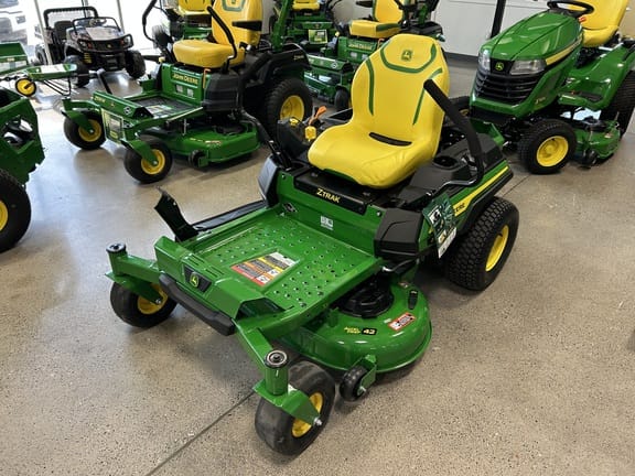 2026 John Deere Z320M Equipment Image0