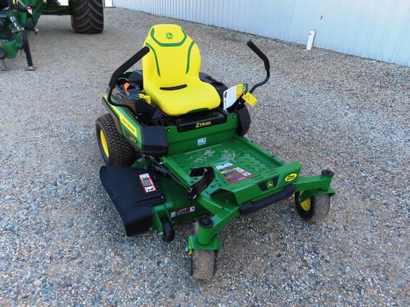 Image of John Deere Z320M equipment image 1