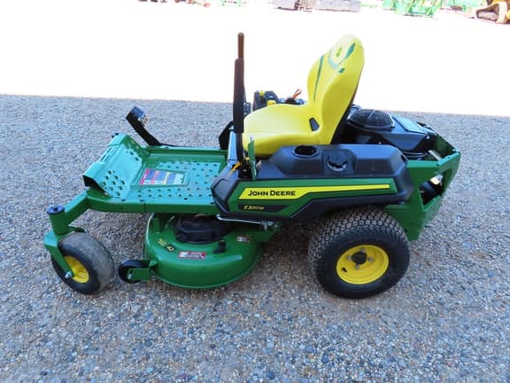Image of John Deere Z320M equipment image 3