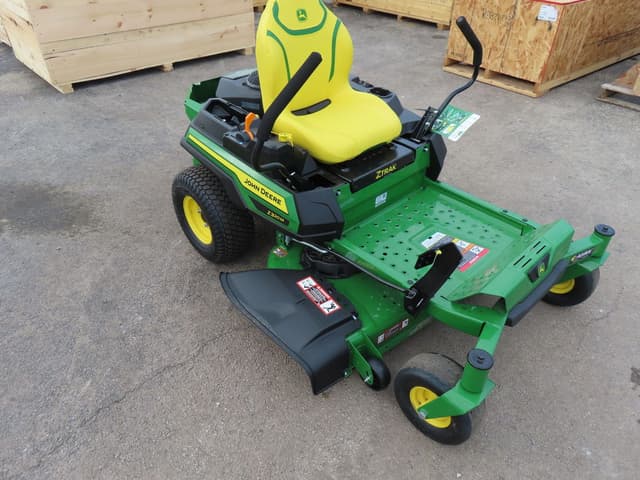 Image of John Deere Z320M equipment image 1