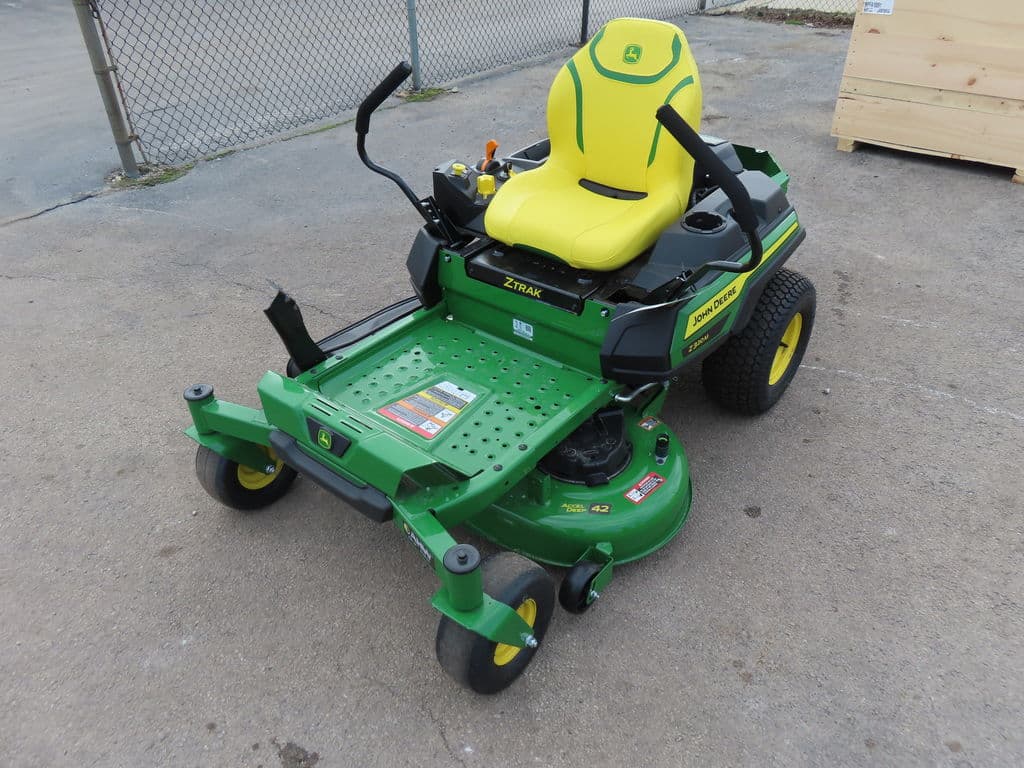 Image of John Deere Z320M Primary image