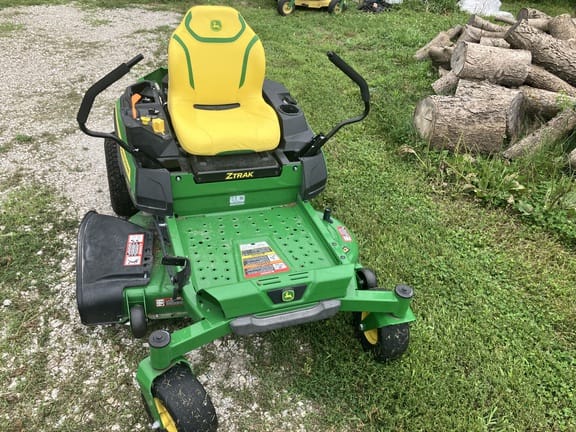 2026 John Deere Z320M Equipment Image0