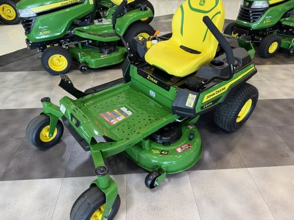 Image of John Deere Z320M equipment image 1