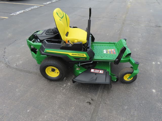 Image of John Deere Z320M equipment image 3
