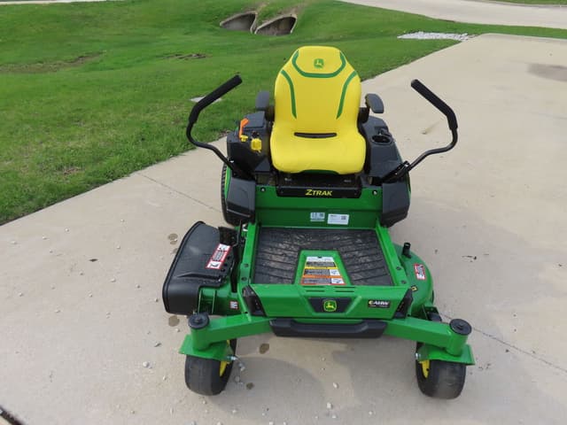 Image of John Deere Z320R equipment image 1