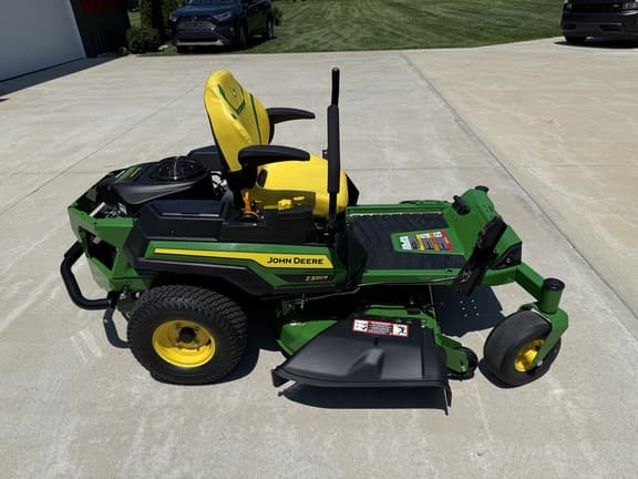 Image of John Deere Z320R equipment image 1