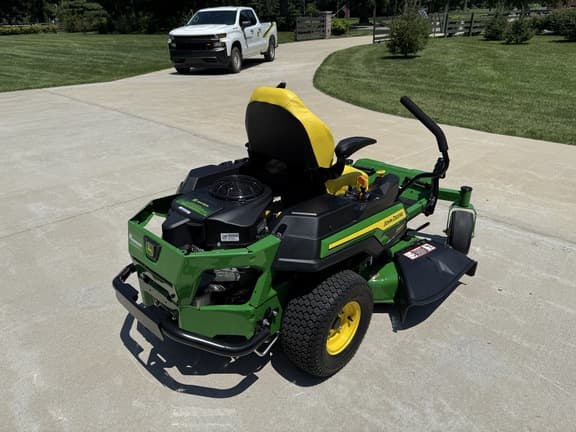 Image of John Deere Z320R equipment image 2