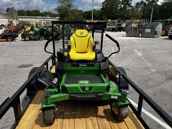 Image of John Deere Z320R equipment image 1