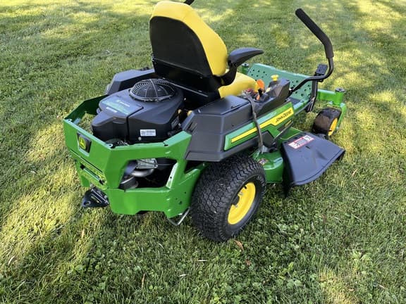 Image of John Deere Z320R equipment image 3