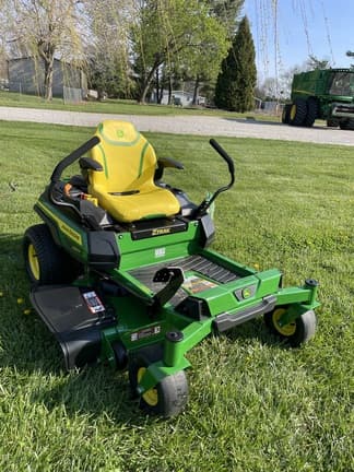 Image of John Deere Z320R equipment image 3