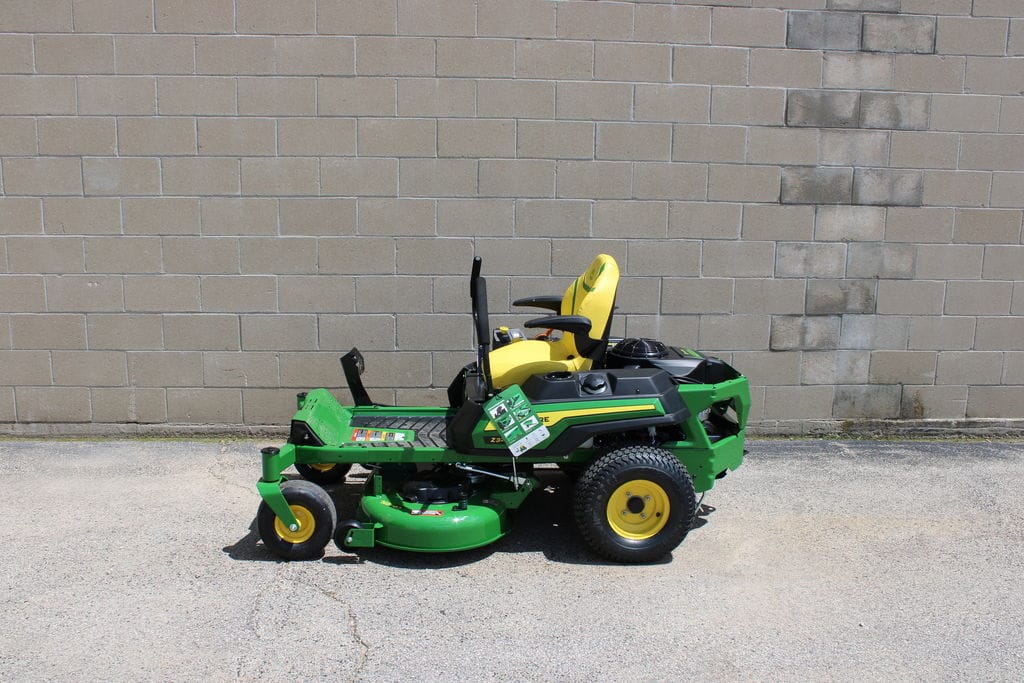 2026 John Deere Z320R Equipment Image0