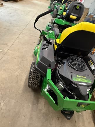 Image of John Deere Z320R equipment image 2