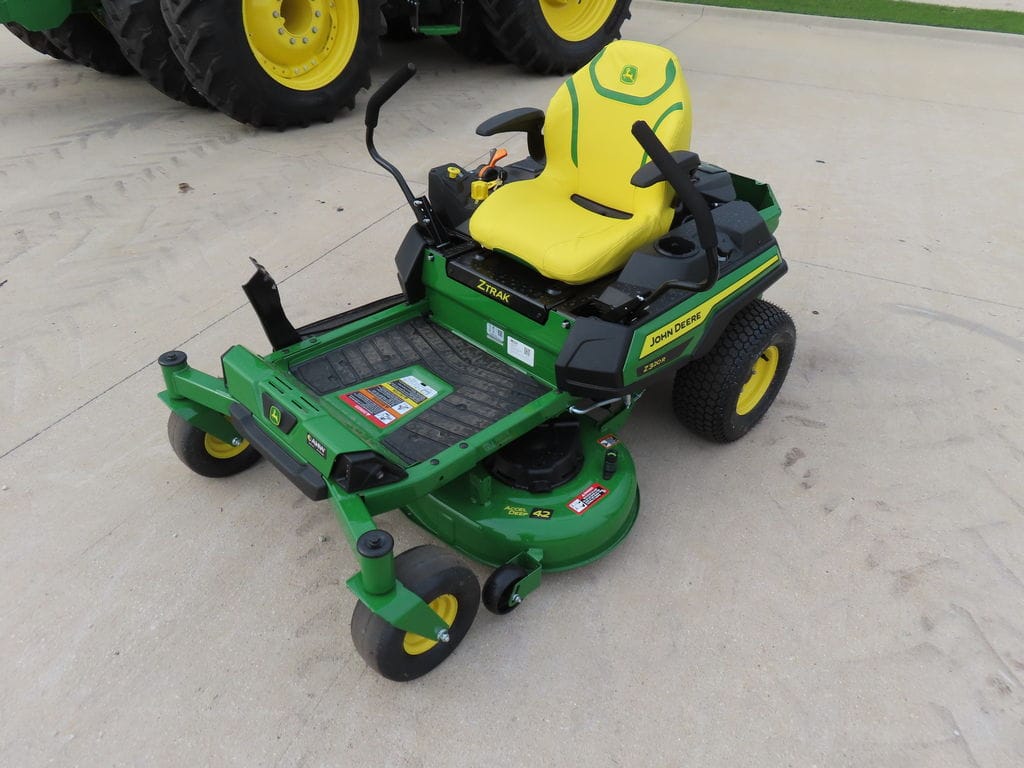 2026 John Deere Z320R Equipment Image0