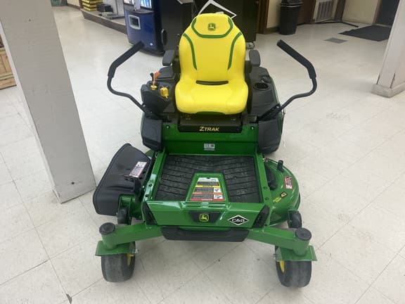 Image of John Deere Z320R equipment image 2