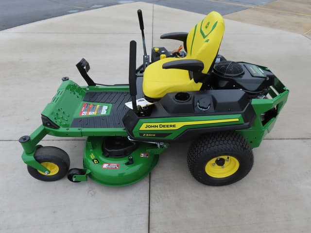 Image of John Deere Z320R equipment image 4
