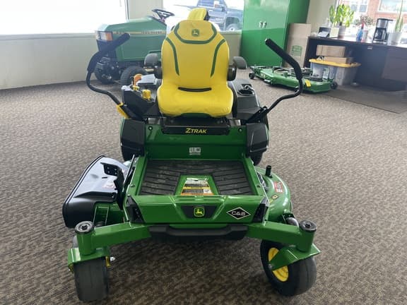 Image of John Deere Z320R equipment image 2
