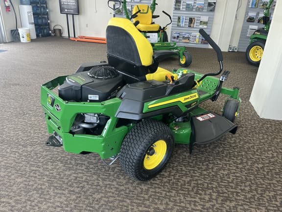 Image of John Deere Z320R equipment image 4