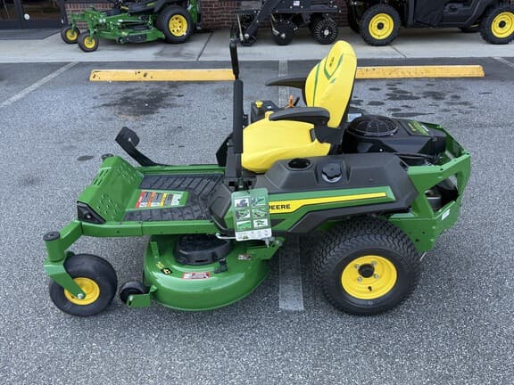 Image of John Deere Z320R equipment image 1