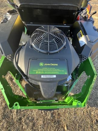 Image of John Deere Z320R equipment image 3