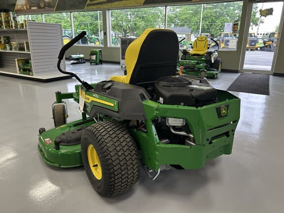Image of John Deere Z325E equipment image 4