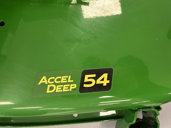Image of John Deere Z325E equipment image 1