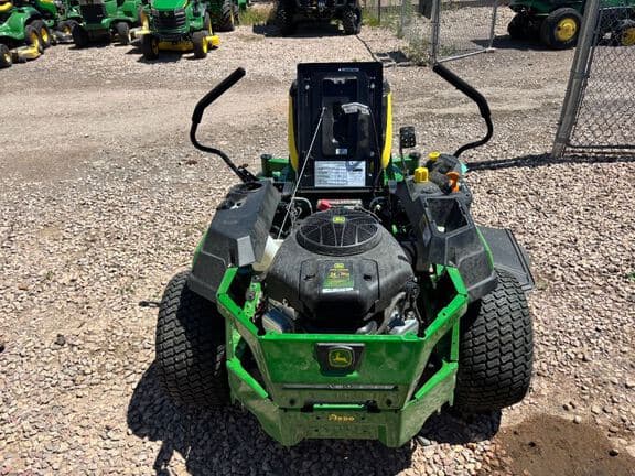 Image of John Deere Z325E equipment image 2