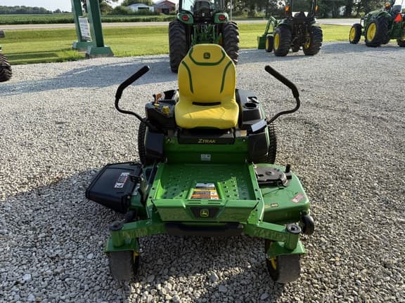 Image of John Deere Z330M equipment image 2